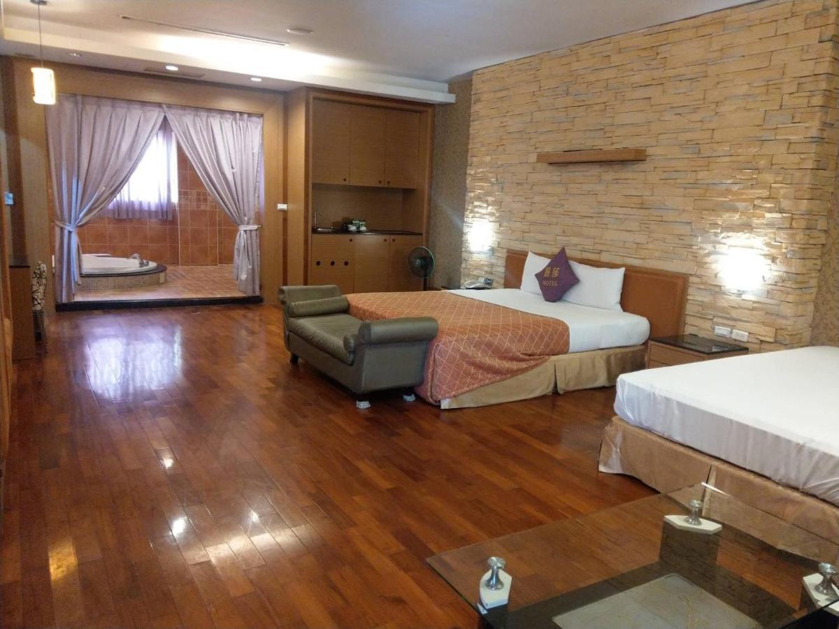 Lisa Motel Kaohsiung Dış mekan fotoğraf